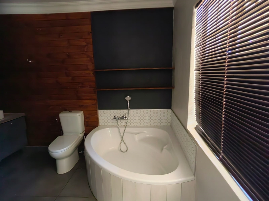 4 Bedroom Property for Sale in Parys Free State